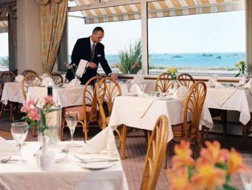 The Samares Coast Hotel & Apartments Saint Helier Bagian luar foto