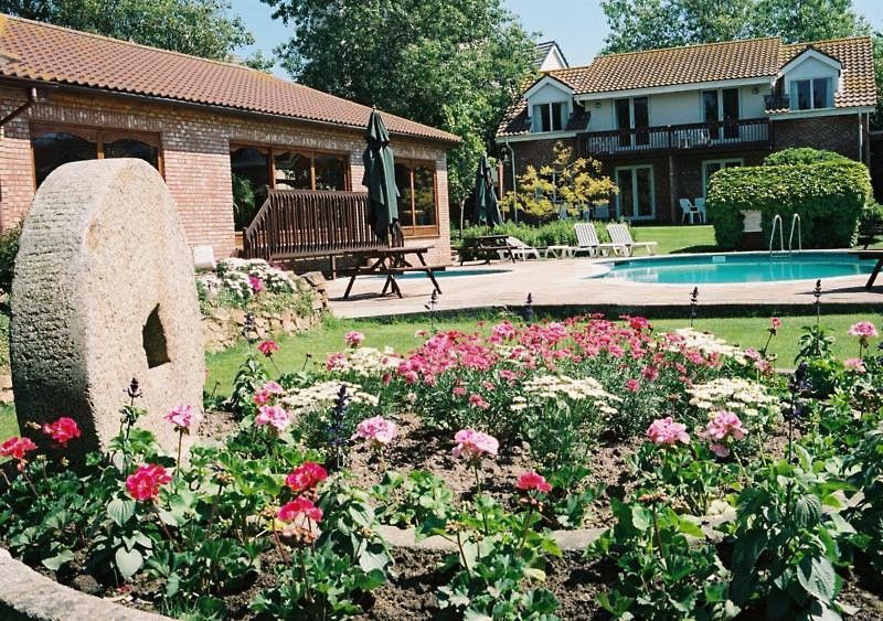 The Samares Coast Hotel & Apartments Saint Helier Bagian luar foto
