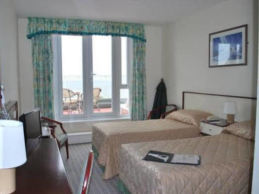 The Samares Coast Hotel & Apartments Saint Helier Bagian luar foto