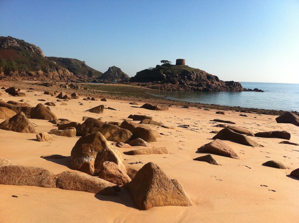 The Samares Coast Hotel & Apartments Saint Helier Bagian luar foto